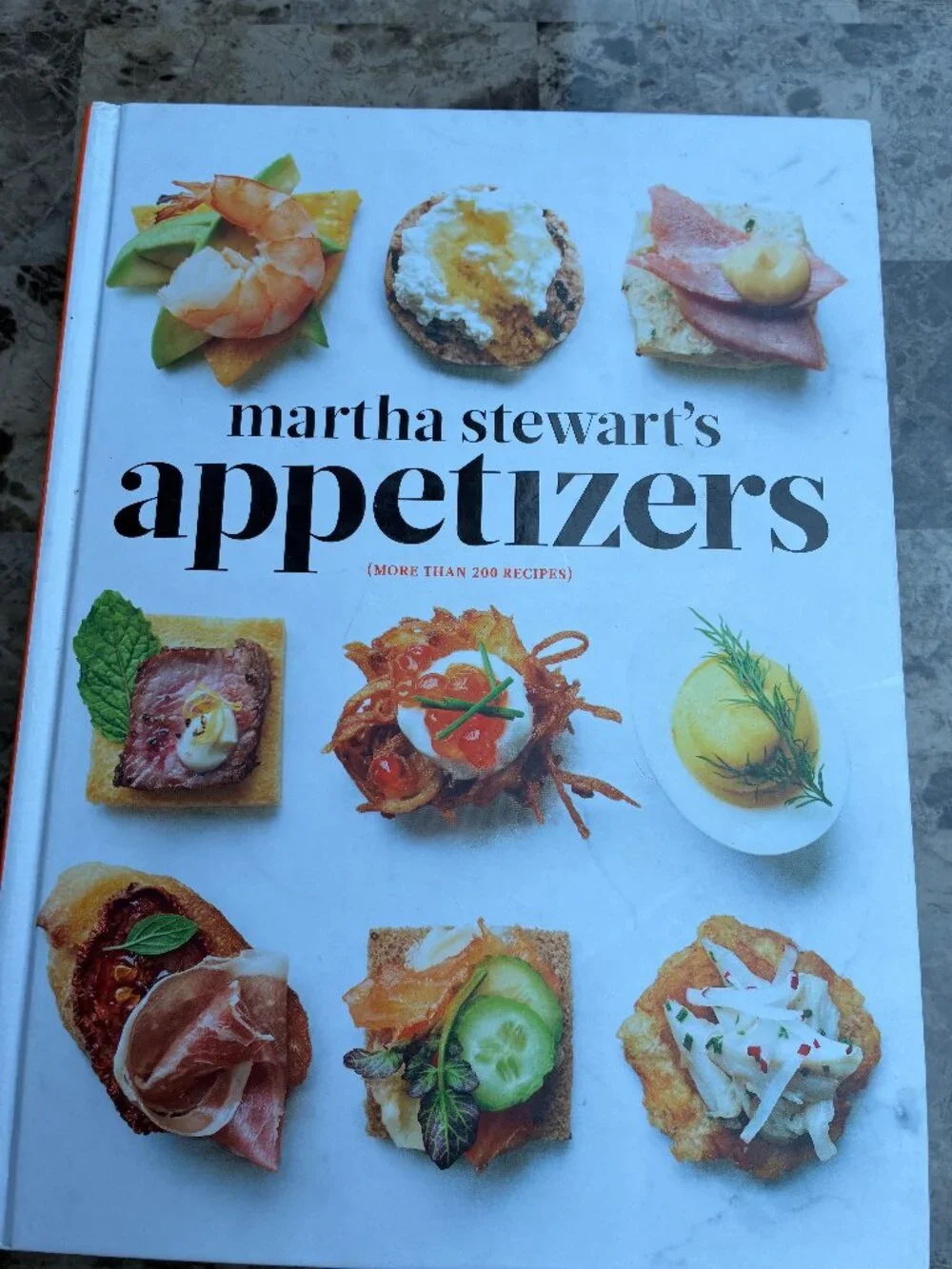MARTHA STEWART'S APPETIZERS - 2015 FIRST PRINTING  HC